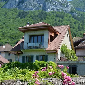 Hébergement de vacances La Villanelle - Magnifique Vue Sur Le Lac, 5 Minutes à Pied De La